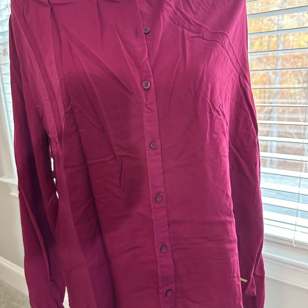 Tommy Hilfiger Women's Blouse in Rich Magenta